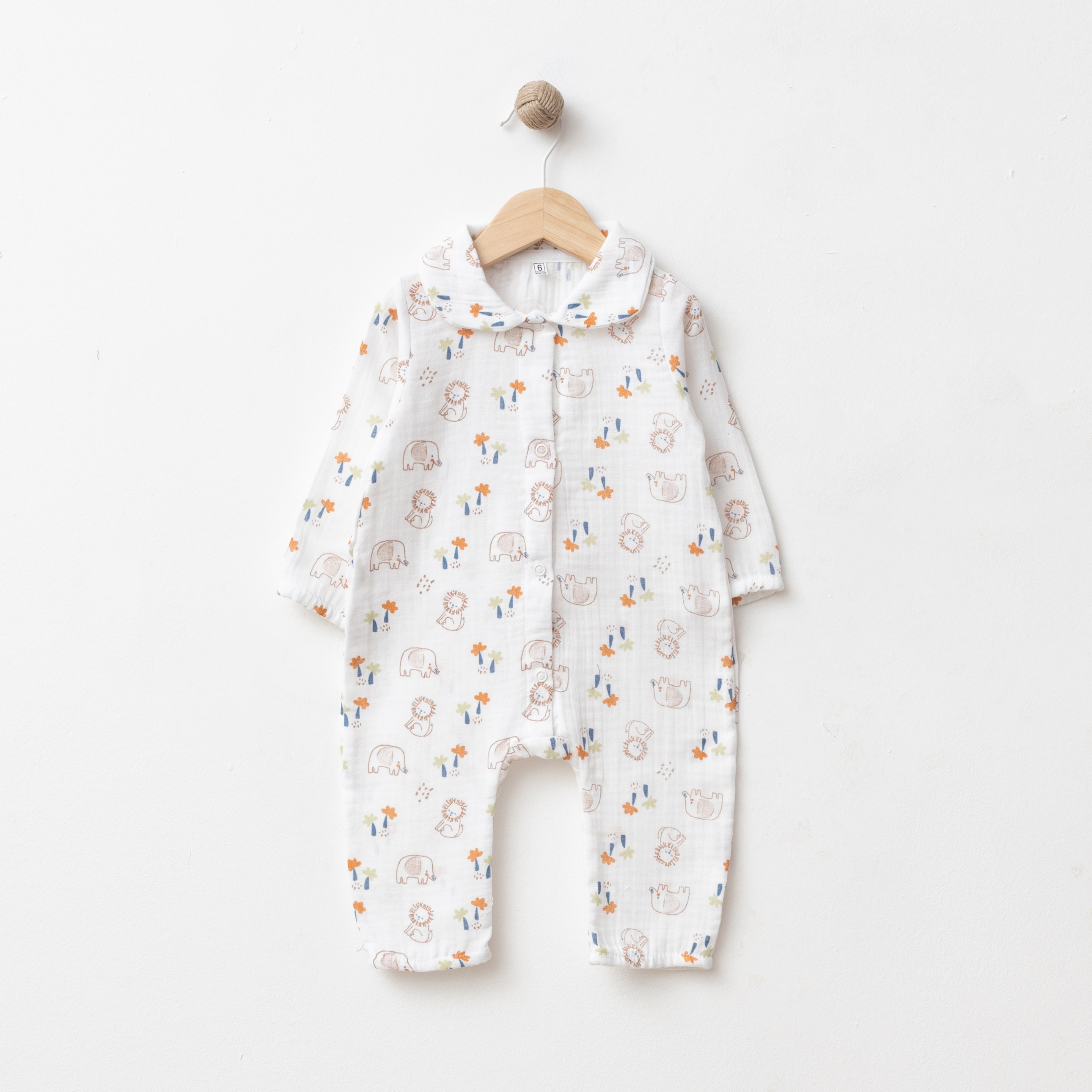 GOTS-certified 100% cotton baby girl romper with elephant, lion and floral prints, rounded collar and wholesale four-size pack